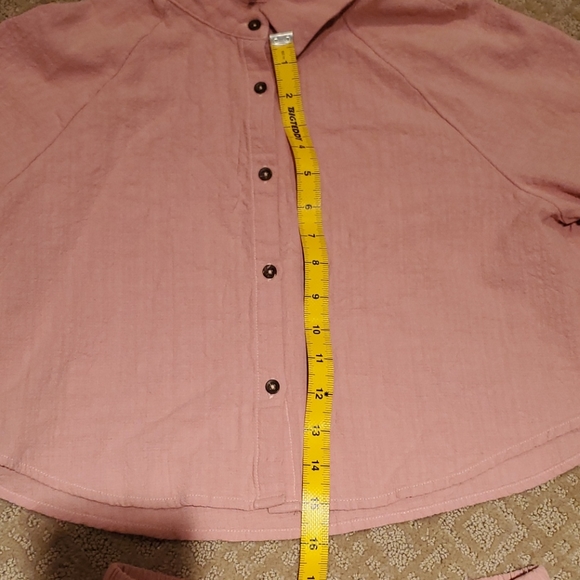 Pink blouse and short set - Picture 11 of 16